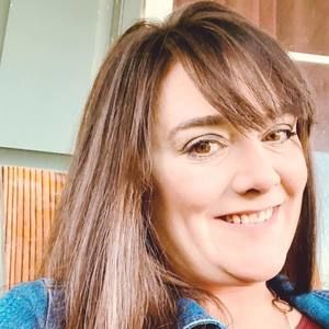 Meet your Posher, Leigh